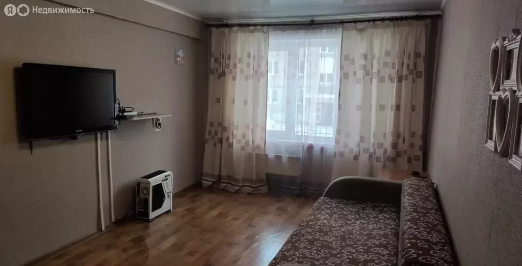 3-комнатная квартира: Красноярск, улица Светлова, 9/1 (61.7 м) - Фото 0