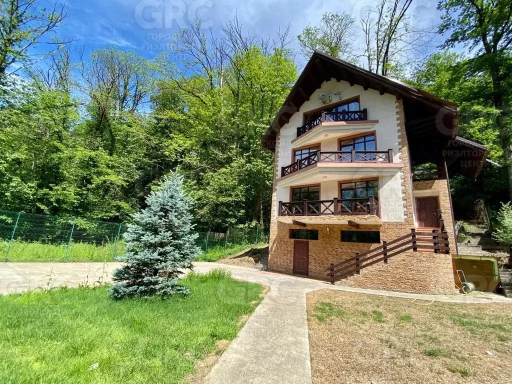 Дом в Краснодарский край, Сочи Красная Поляна пгт, ул. Защитников ... - Фото 1