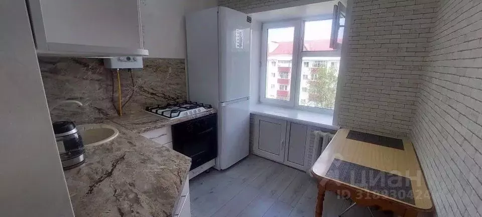 2-к кв. Татарстан, Зеленодольск ул. Ленина, 27 (44.8 м) - Фото 0
