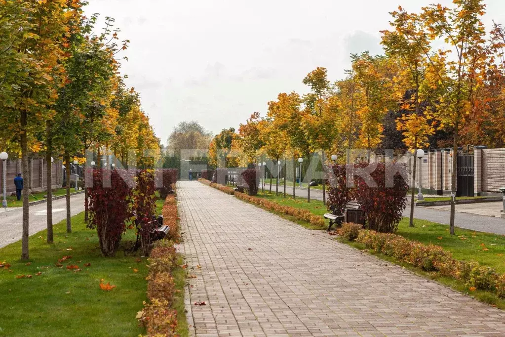 Участок в Московская область, Красногорск городской округ, д. ... - Фото 0