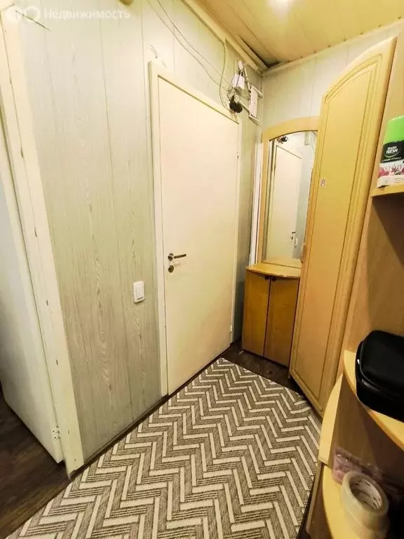 3-комнатная квартира: Мурманск, улица Ушакова, 12 (62 м) - Фото 1