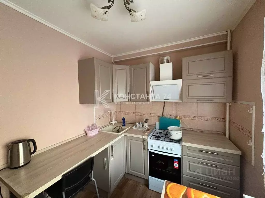 2-к кв. Челябинская область, Челябинск ул. Гагарина, 32Б (45.0 м) - Фото 1