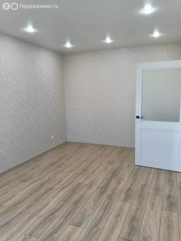 1-комнатная квартира: Курск, проспект Вячеслава Клыкова, 54 (37.5 м) - Фото 2