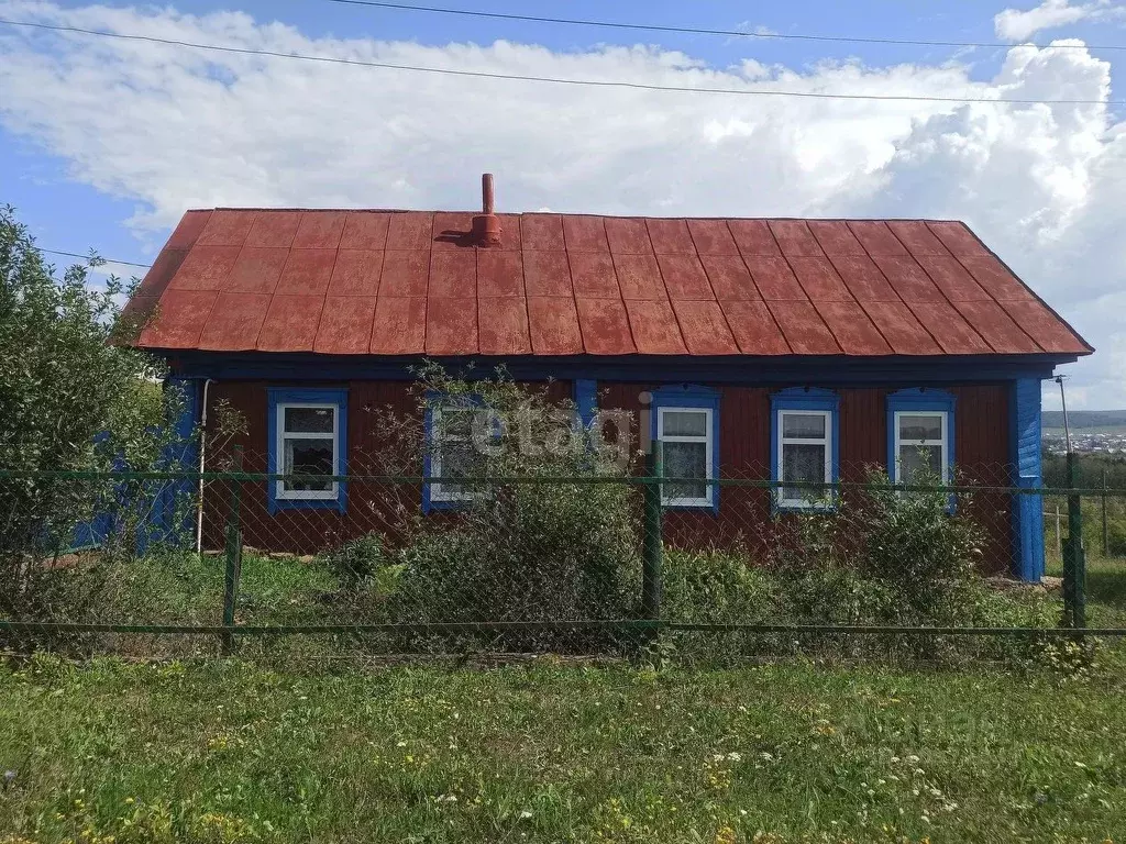 Дом в Башкортостан, Гафурийский район, Красноусольский сельсовет, с. ... - Фото 1