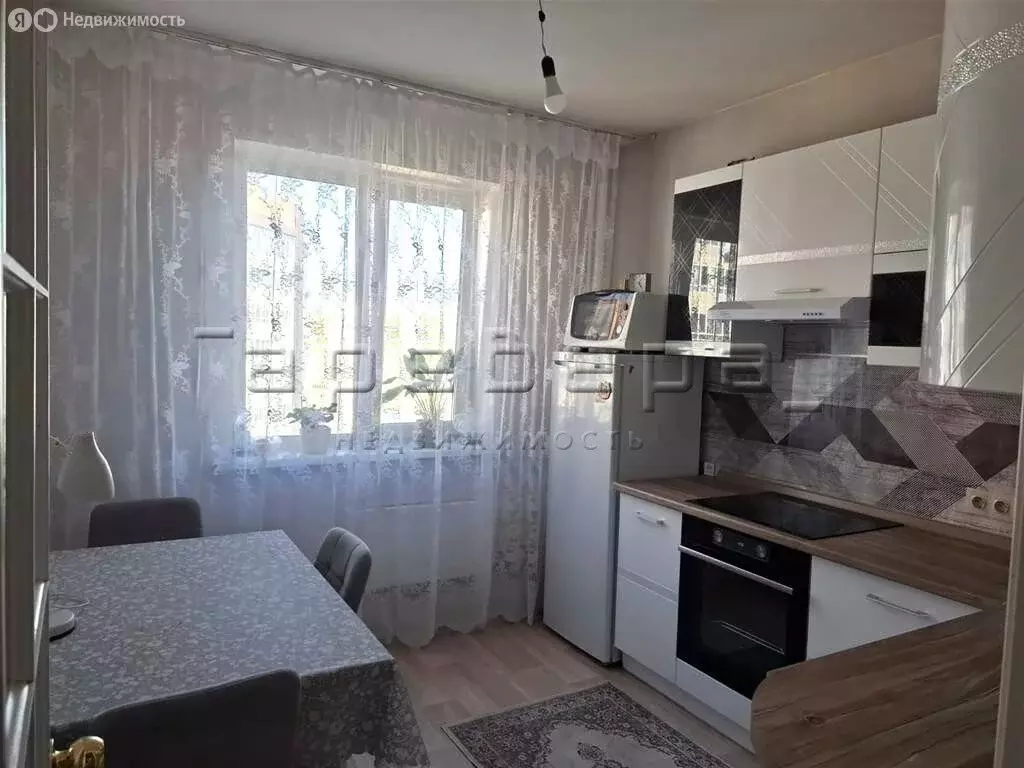 2-комнатная квартира: Красноярск, улица Молокова, 10 (53 м) - Фото 1