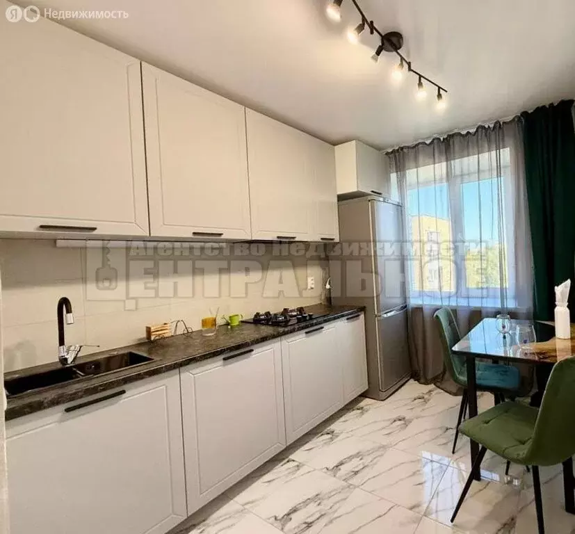 3-комнатная квартира: Смоленск, улица 25 Сентября, 48 (60 м) - Фото 0