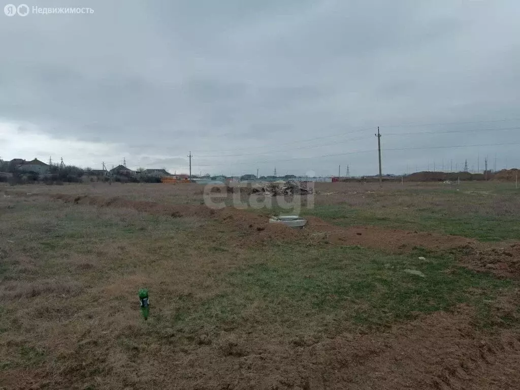 Участок в Симферопольский район, посёлок городского типа Гвардейское ... - Фото 1
