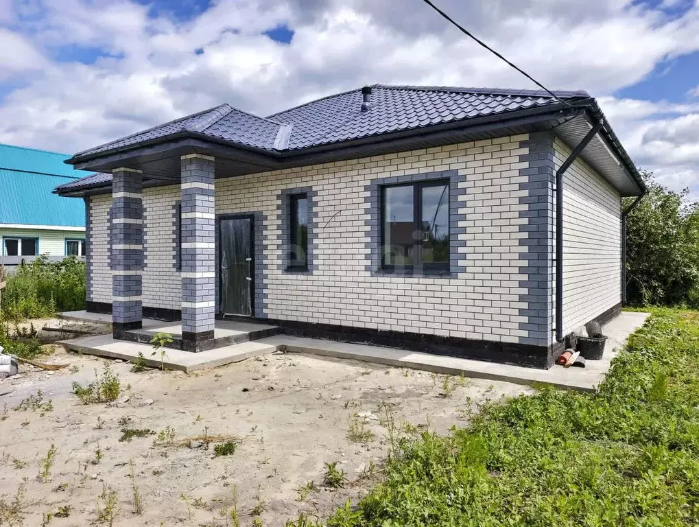 Дом в Тюменская область, Тюмень проезд Игоря Шаповалова (100 м) - Фото 1