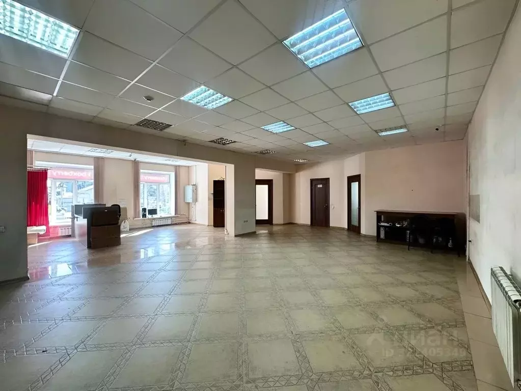 Помещение свободного назначения в Алтайский край, Барнаул ул. ... - Фото 1