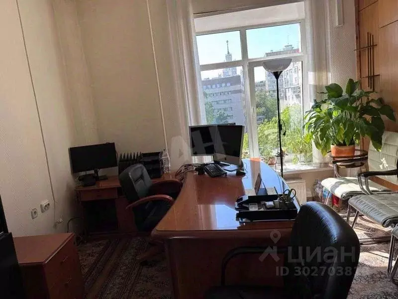Офис в Москва ул. Земляной Вал, 64С2 (95 м) - Фото 1