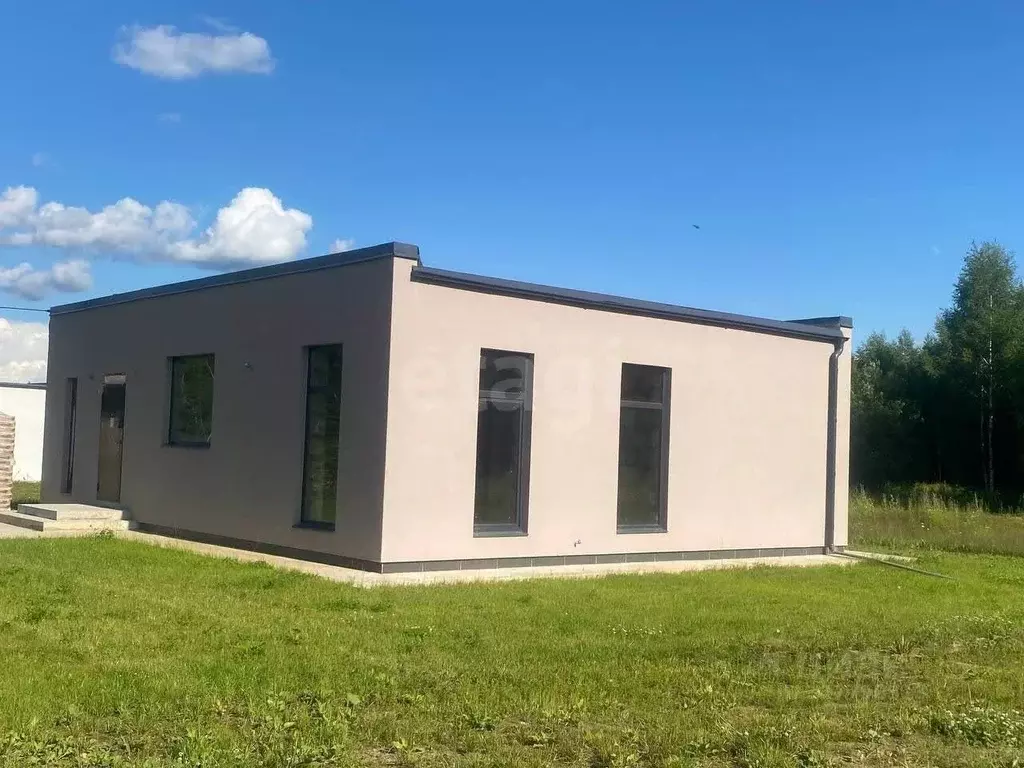 Дом в Пермский край, Пермский муниципальный округ, с. Фролы ул. ... - Фото 1