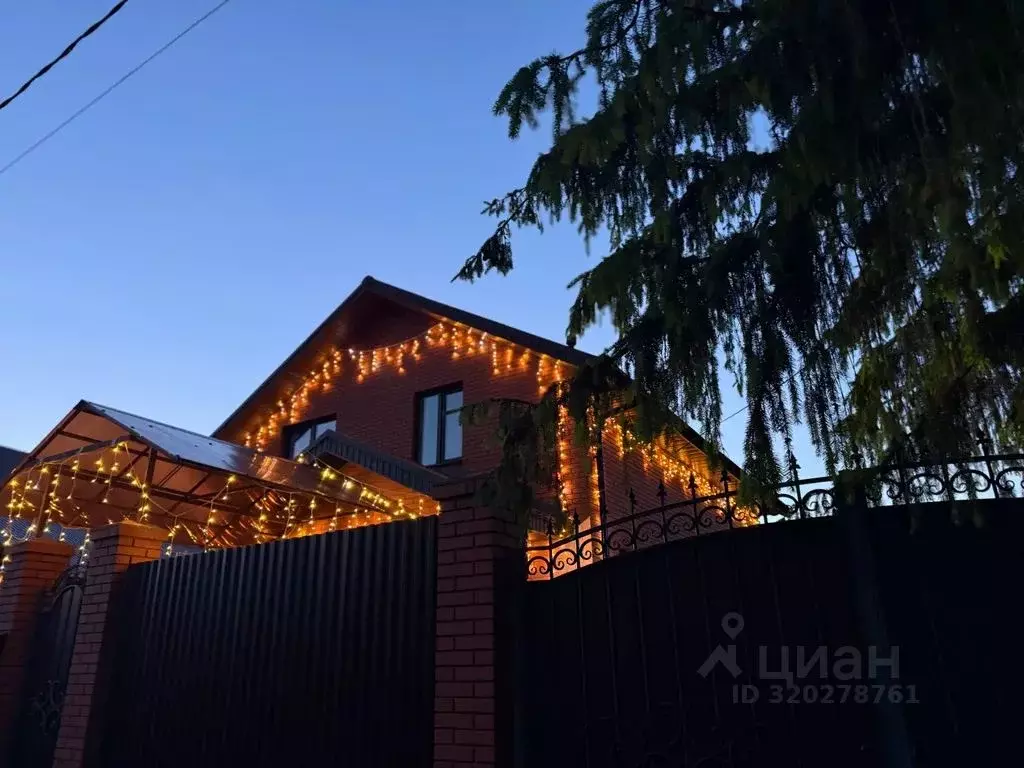 Дом в Тульская область, Тула городской округ, д. Ливенское 18 (160 м) - Фото 1