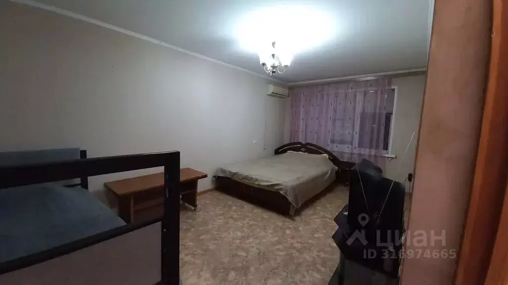 1-к кв. Оренбургская область, Бузулук 4-й мкр, 7 (57.0 м) - Фото 0
