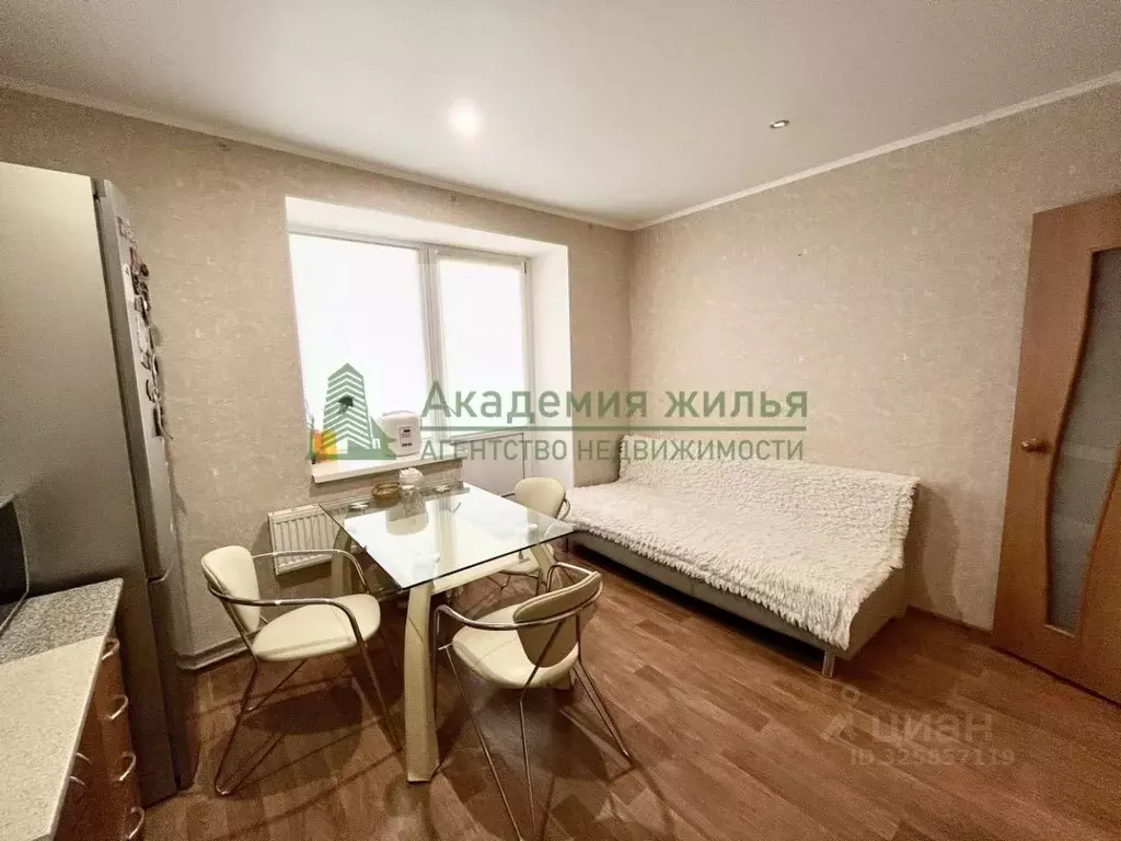 2-к кв. Саратовская область, Саратов Воскресенская ул., 32 (48.0 м) - Фото 2