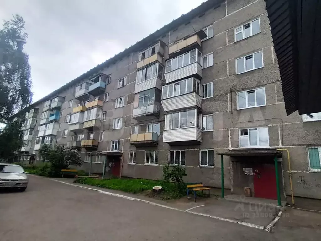 2-к кв. Омская область, Омск ул. 9-я Ленинская, 1 (44.3 м) - Фото 0