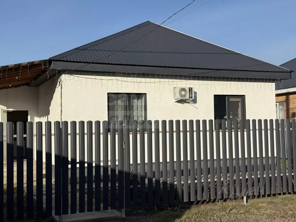 Дом в Оренбургская область, Оренбургский район, с. Южный урал ул. ... - Фото 1