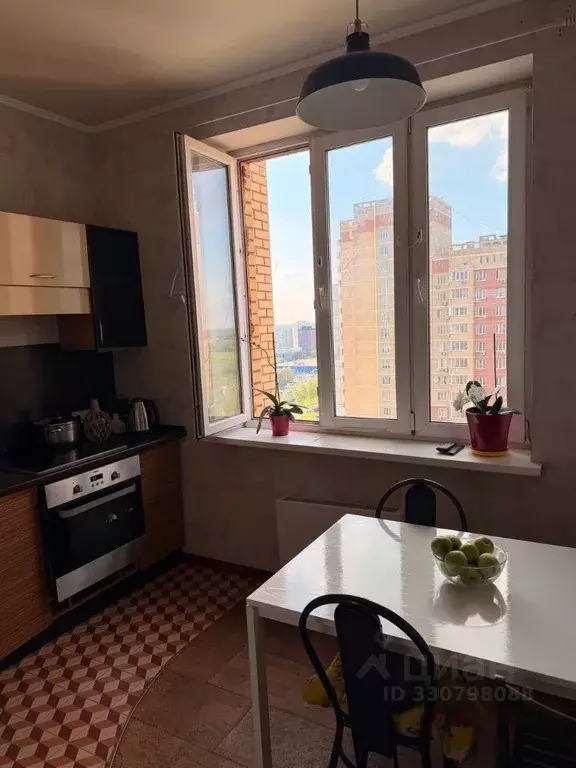 2-к кв. Московская область, Балашиха 1 Мая мкр, 26 (65.0 м) - Фото 0