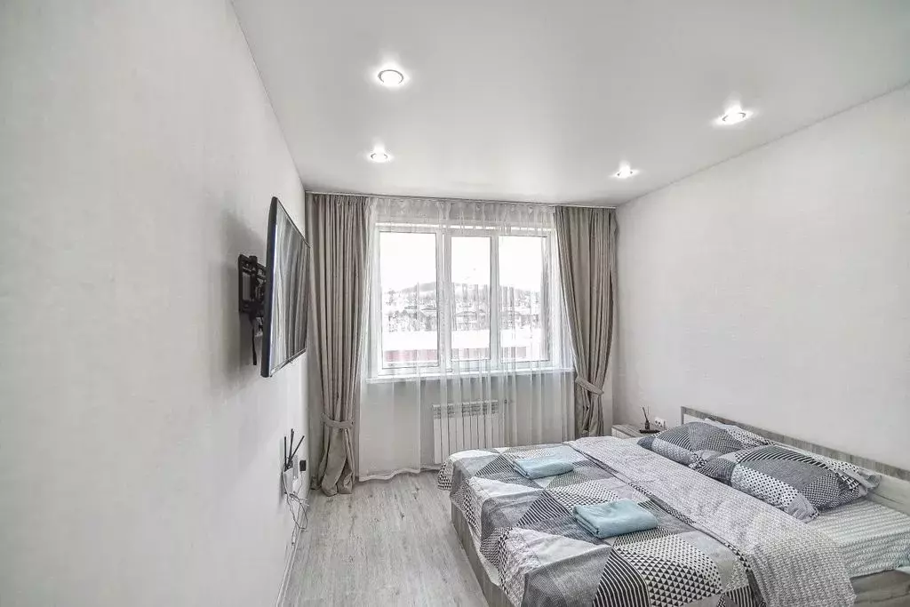 Студия Сахалинская область, Южно-Сахалинск ул. Ленина, 563к5 (40.0 м) - Фото 2