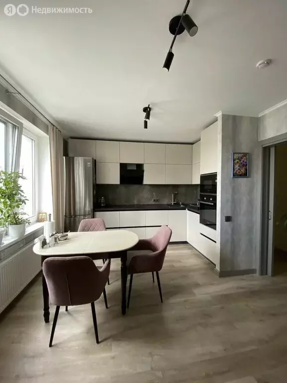 2-комнатная квартира: Тюмень, Тихий проезд, 6 (65.5 м) - Фото 1