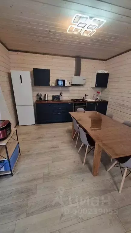 Дом в Карелия, Лахденпохский муниципальный округ, пос. Сорола ул. ... - Фото 2