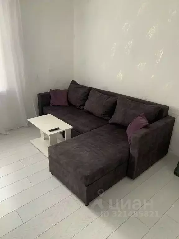 Комната Крым, Белогорск ул. Нижнегорская, 83Б - Фото 1