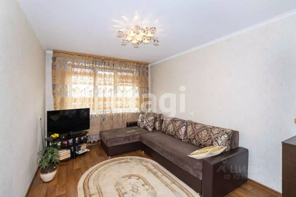 3-к кв. Тюменская область, Тюмень ул. Домостроителей, 8 (66.2 м) - Фото 1