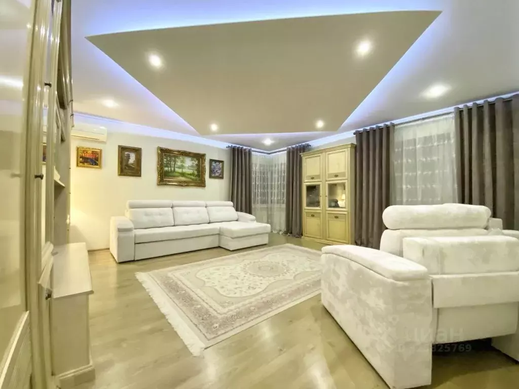 2-к кв. Астраханская область, Астрахань ул. Сен-Симона, 48к1 (90.8 м) - Фото 1