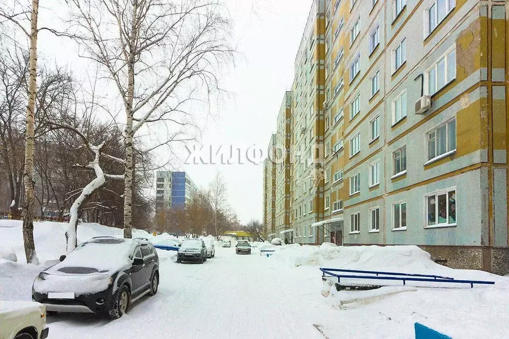 3-комнатная квартира: Новосибирск, улица Курчатова, 7 (63.2 м) - Фото 1