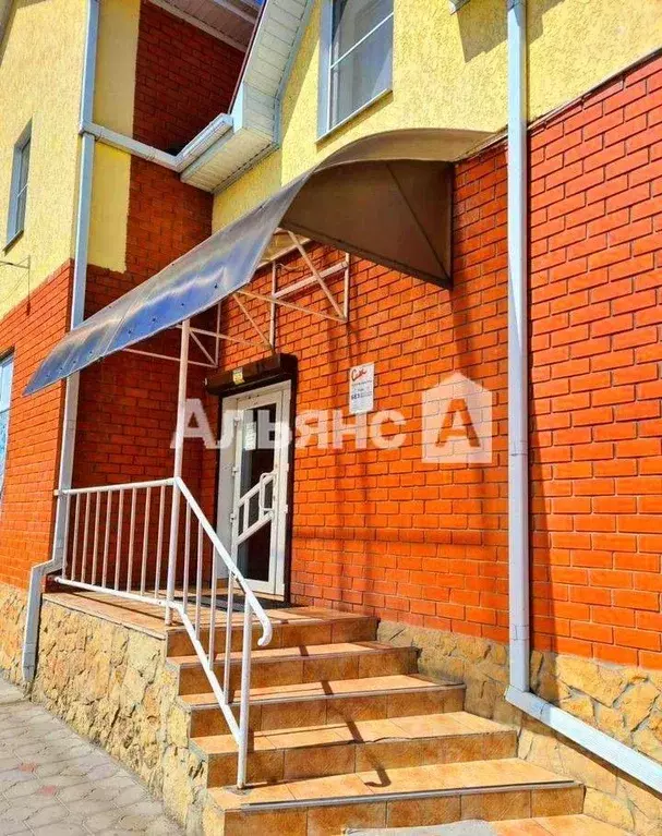 Помещение свободного назначения в Краснодарский край, Тимашевск ул. ... - Фото 1