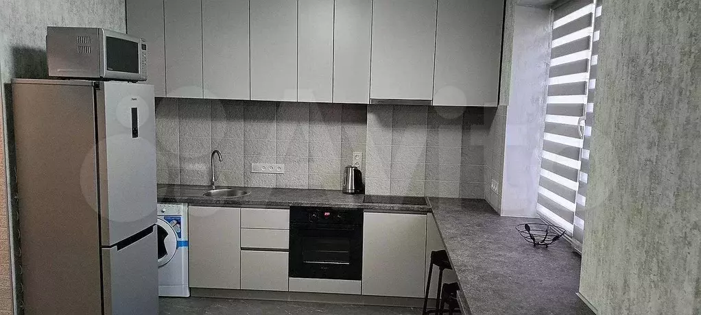 1-к. квартира, 42 м, 5/7 эт. - Фото 0