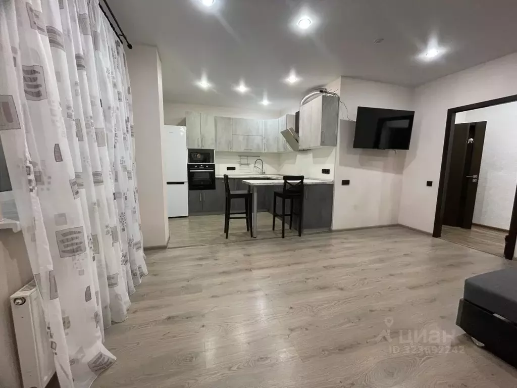 2-к кв. Волгоградская область, Волгоград ул. Расула Гамзатова, 11 ... - Фото 2