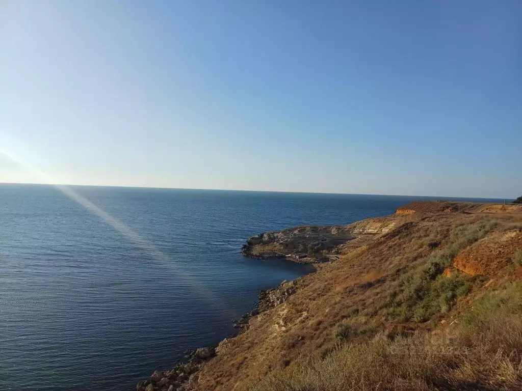 Участок в Крым, Ленинский район, Мысовское с/пос, с. Заводское ул. ... - Фото 0