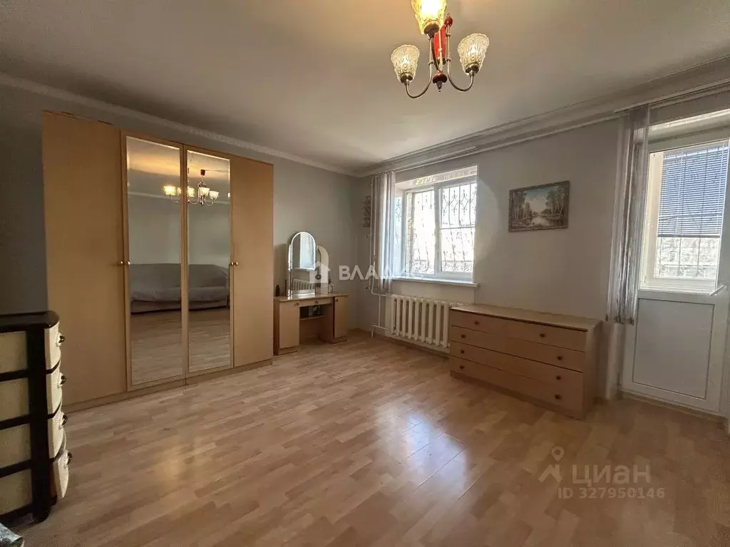 3-к кв. Волгоградская область, Волгоград ул. 50 лет Октября, 30 (89.9 ... - Фото 1