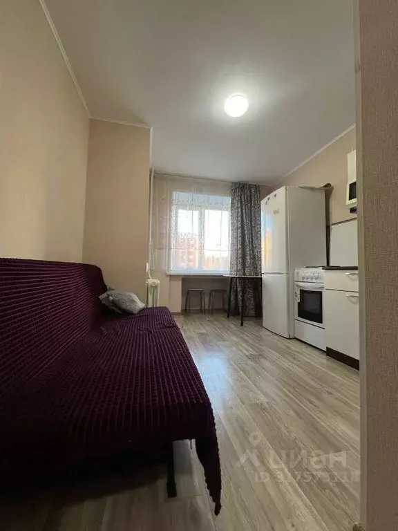 1-к кв. Свердловская область, Екатеринбург ул. Ильича, 33 (37.0 м) - Фото 1