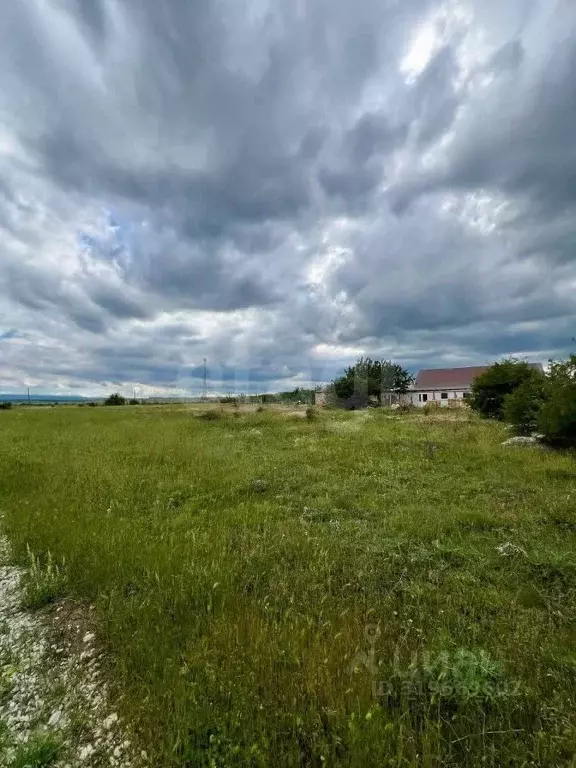 Участок в Крым, Белогорский район, с. Вишенное ул. Дружбы, 8 (7.5 ... - Фото 1