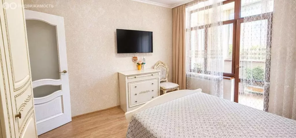 2-комнатная квартира: Ялта, улица Володарского, 3 (81.6 м) - Фото 1