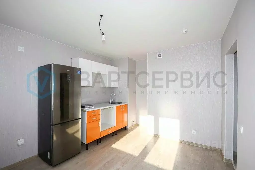 1-к кв. Омская область, Омск бул. М.М. Кузьмина, 13 (35.0 м) - Фото 2