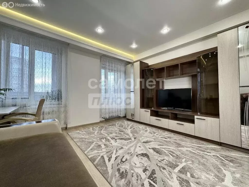 3-комнатная квартира: Иркутск, микрорайон Первомайский, улица ... - Фото 1