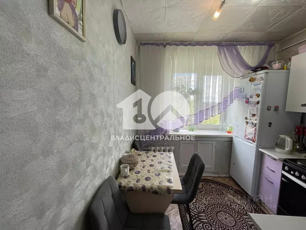 1-к кв. Новосибирская область, Искитим Центральный мкр, 10 (30.0 м) - Фото 0