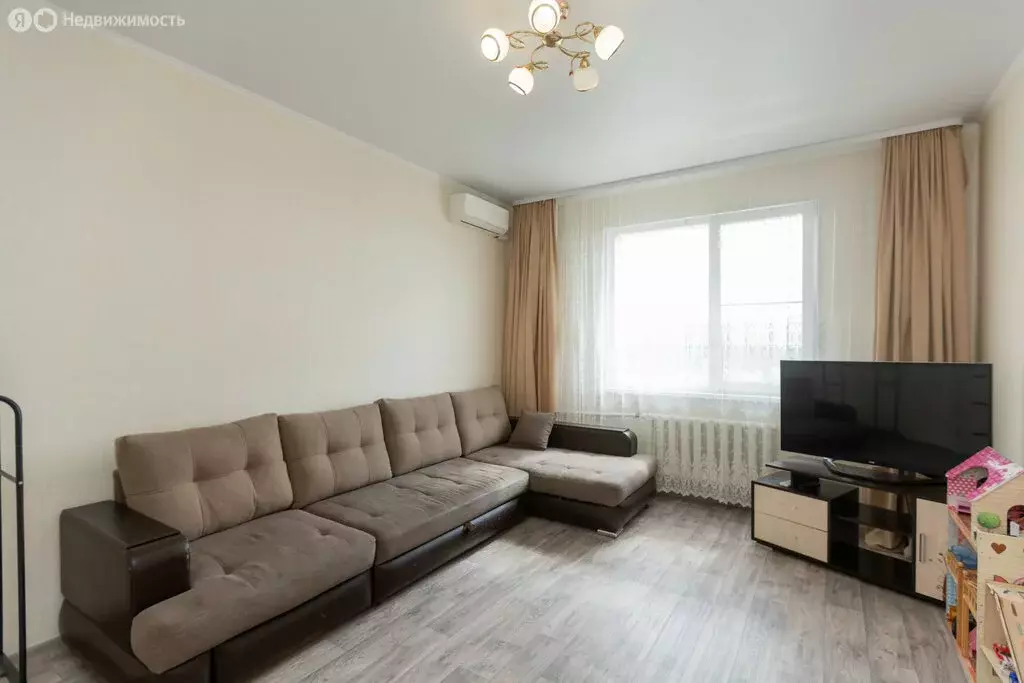 2-комнатная квартира: Оренбург, улица Мира, 3/1 (65.4 м) - Фото 1