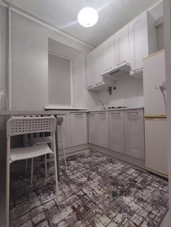 1-к кв. Татарстан, Казань ул. Максимова, 2 (15.0 м) - Фото 1