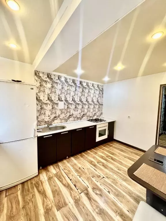 2-к кв. Саратовская область, Саратов Крымская ул., 34 (50.0 м) - Фото 2