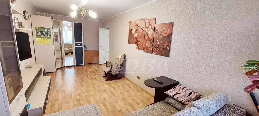 2-к кв. Тюменская область, Тюмень ул. Республики, 92 (51.7 м) - Фото 1