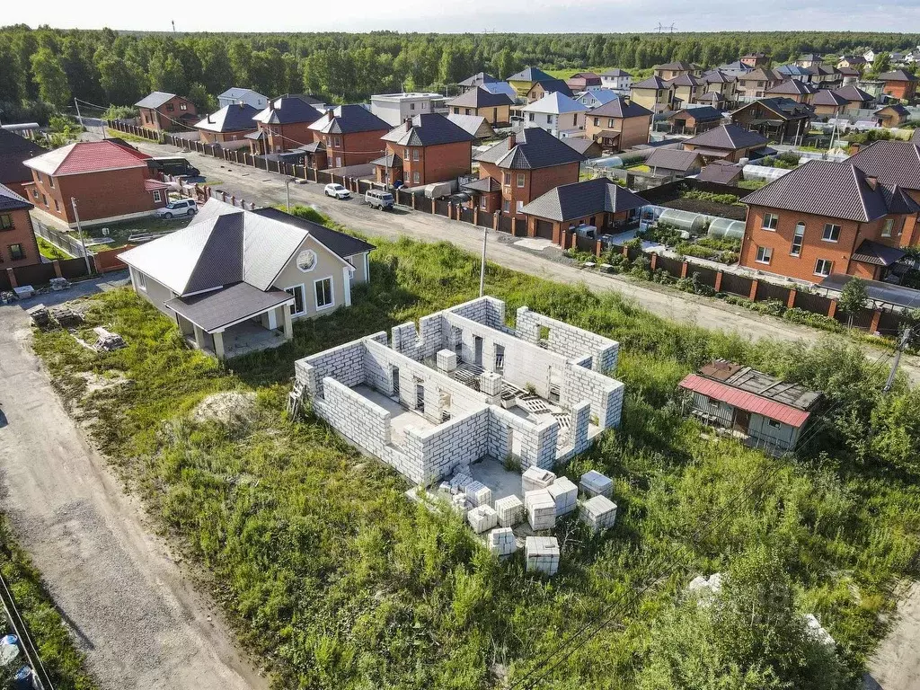 Дом в Тюменская область, Тюмень ул. Горная (200 м) - Фото 0