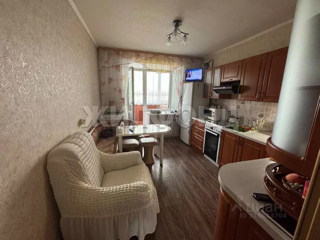3-к кв. Томская область, Колпашево Геолог мкр, 19 (74.7 м) - Фото 0