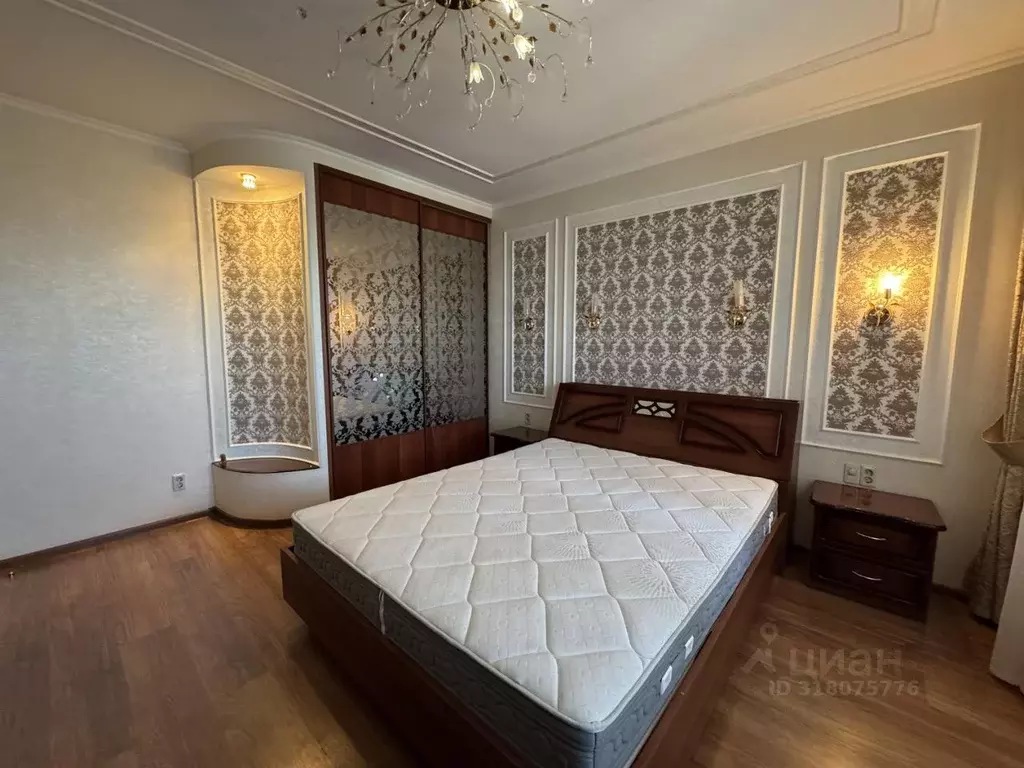 2-к кв. Астраханская область, Астрахань ул. Чугунова, 21 (77.0 м) - Фото 0