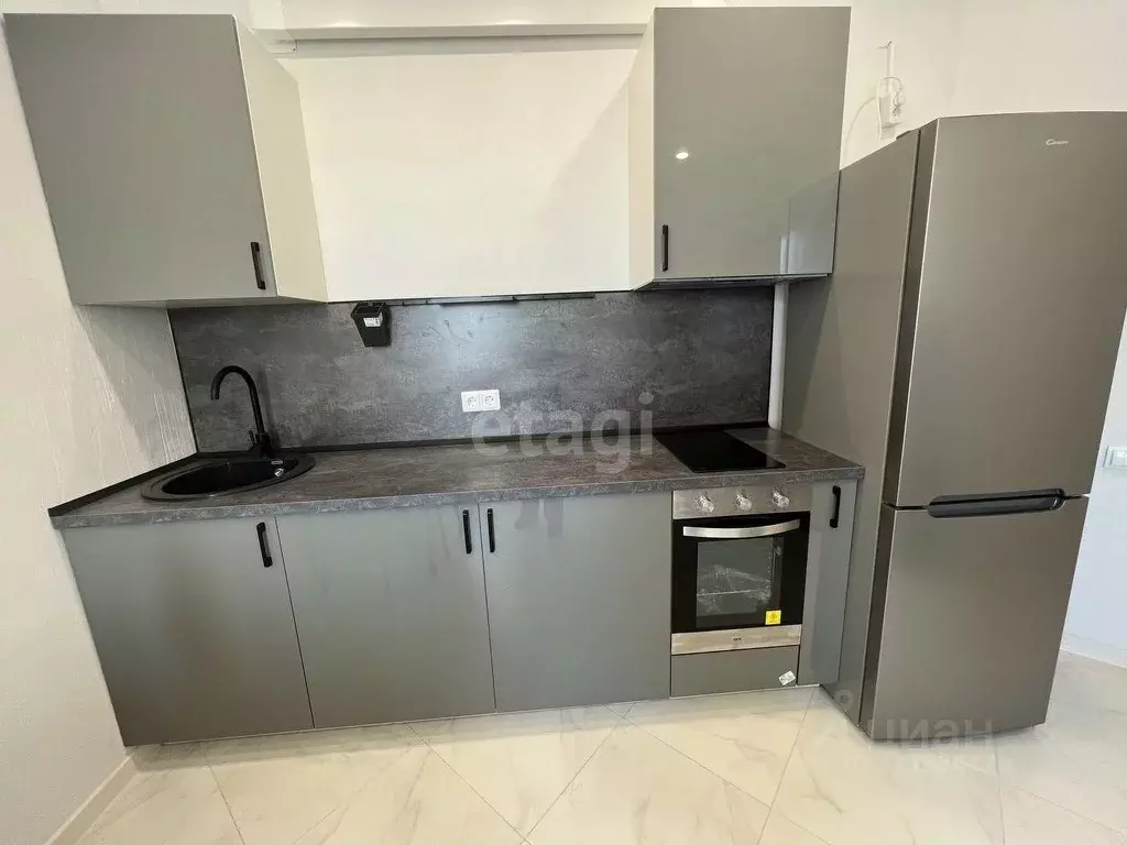 1-к кв. Тюменская область, Тюмень Новгородская ул., 1 (40.0 м) - Фото 2