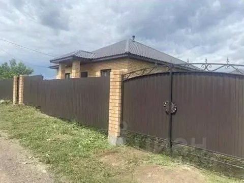 Дом в Оренбургская область, Оренбургский район, с. Подгородняя ... - Фото 2