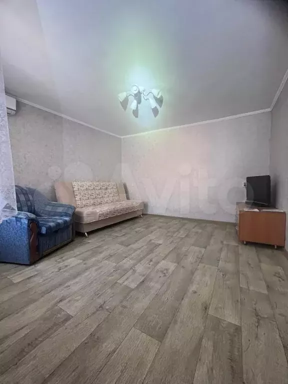 2-к. квартира, 37 м, 1/1 эт. - Фото 1
