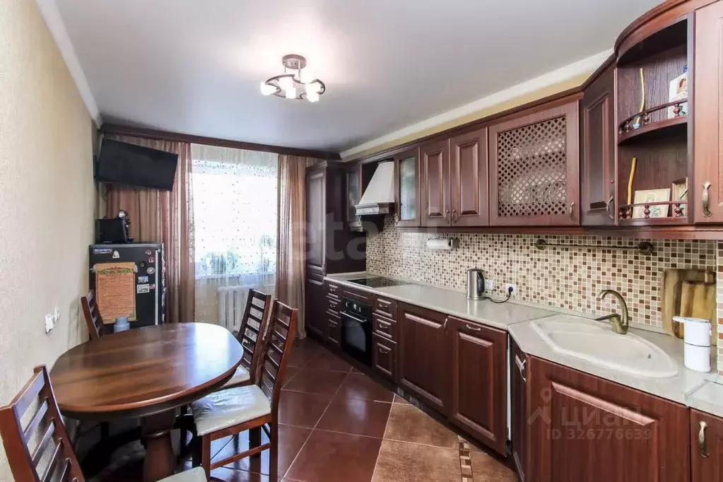 3-к кв. Тюменская область, Тюмень Солнечный проезд, 22 (79.3 м) - Фото 1